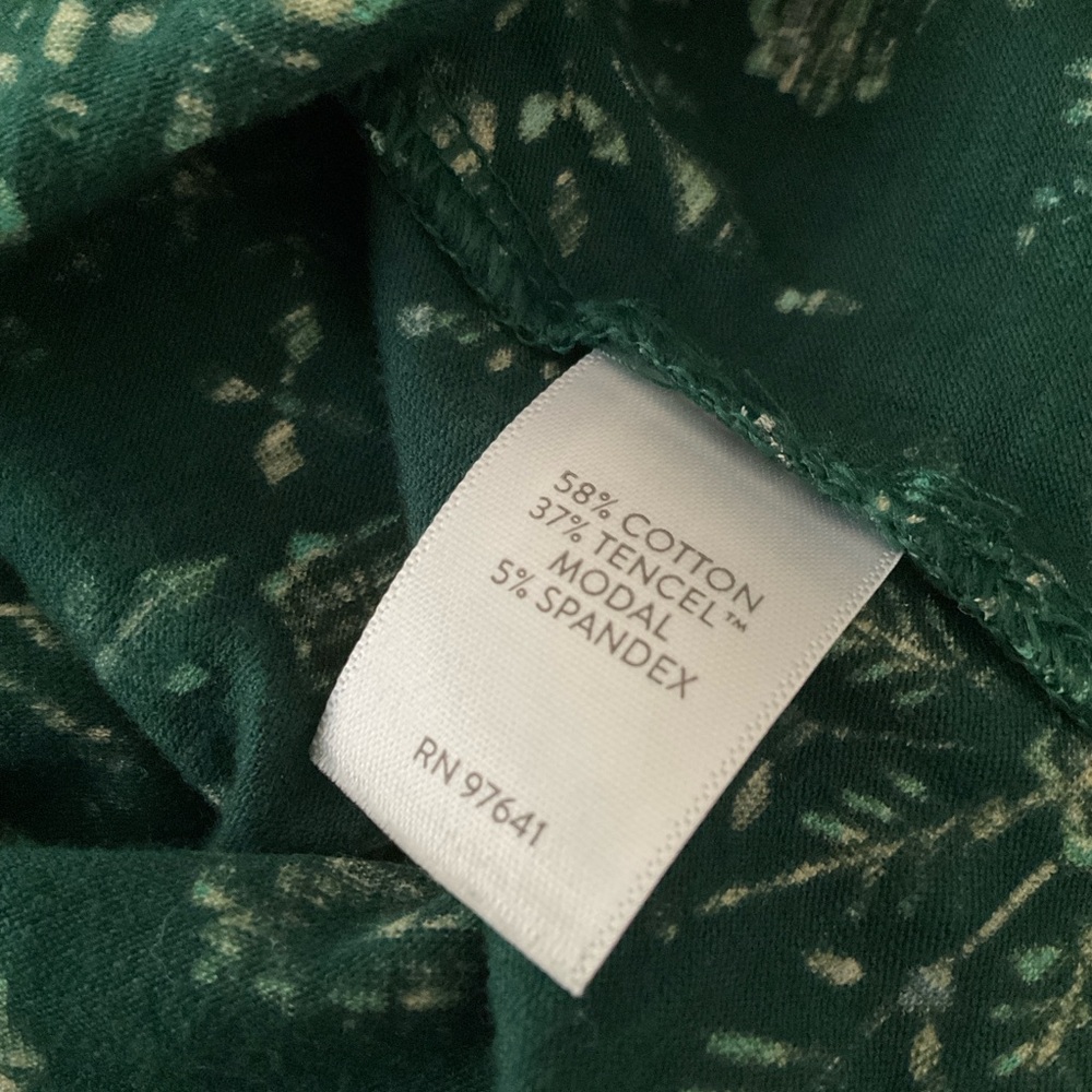 NEW J. Jill Large Petite Green Snowflake Print Henley Long Sleeve Blouse - Picture 10 of 11